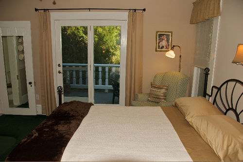 Deer Creek Inn Nevada City Room photo